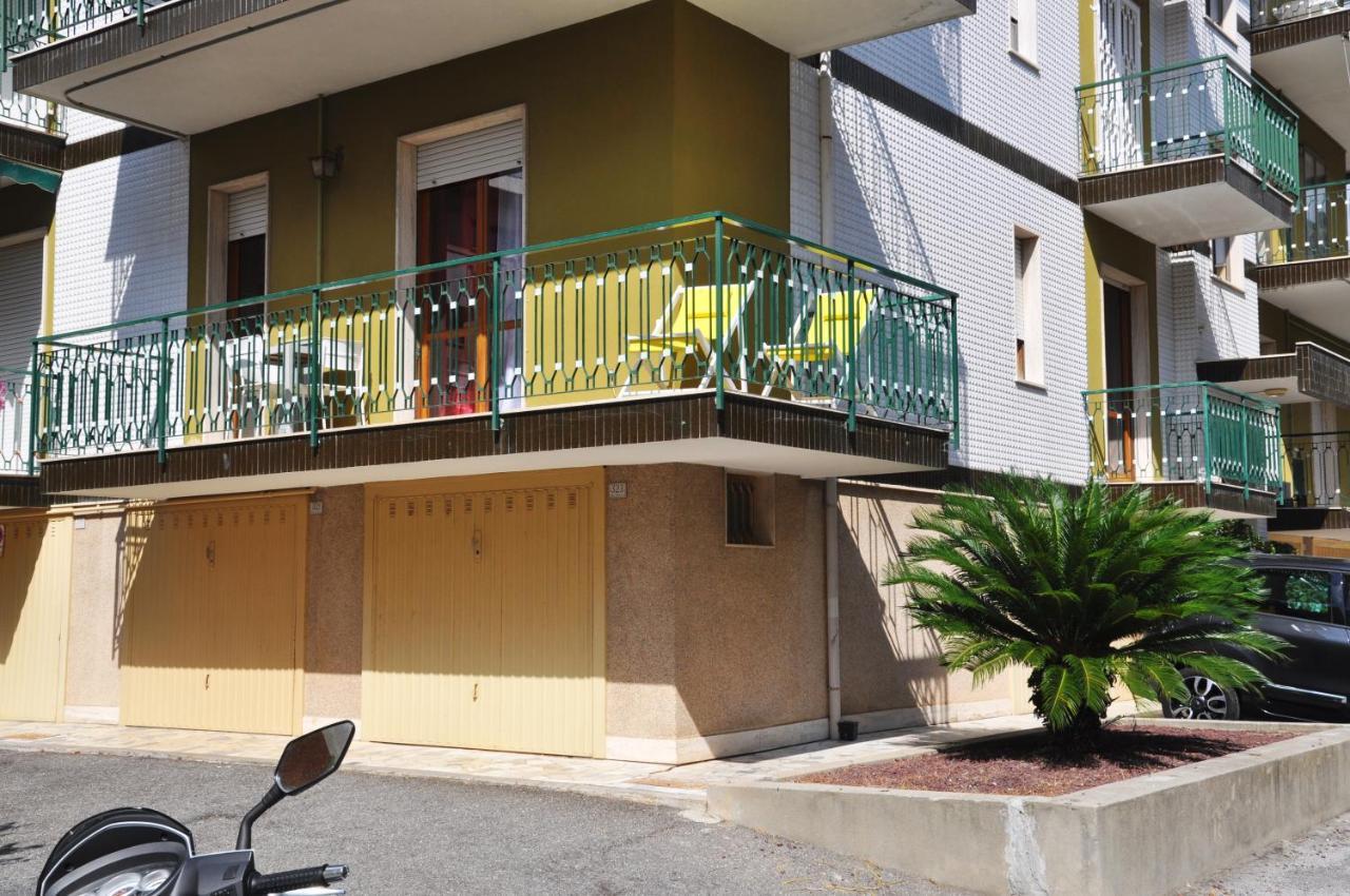 דירות פייטרה ליגורה Viale Repubblica 329 1 מראה חיצוני תמונה